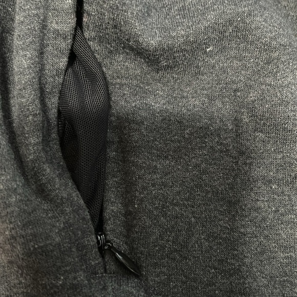 Lululemon &go Destination Hoodie Heathered Black / Black, size 6 - Picture 14 of 15